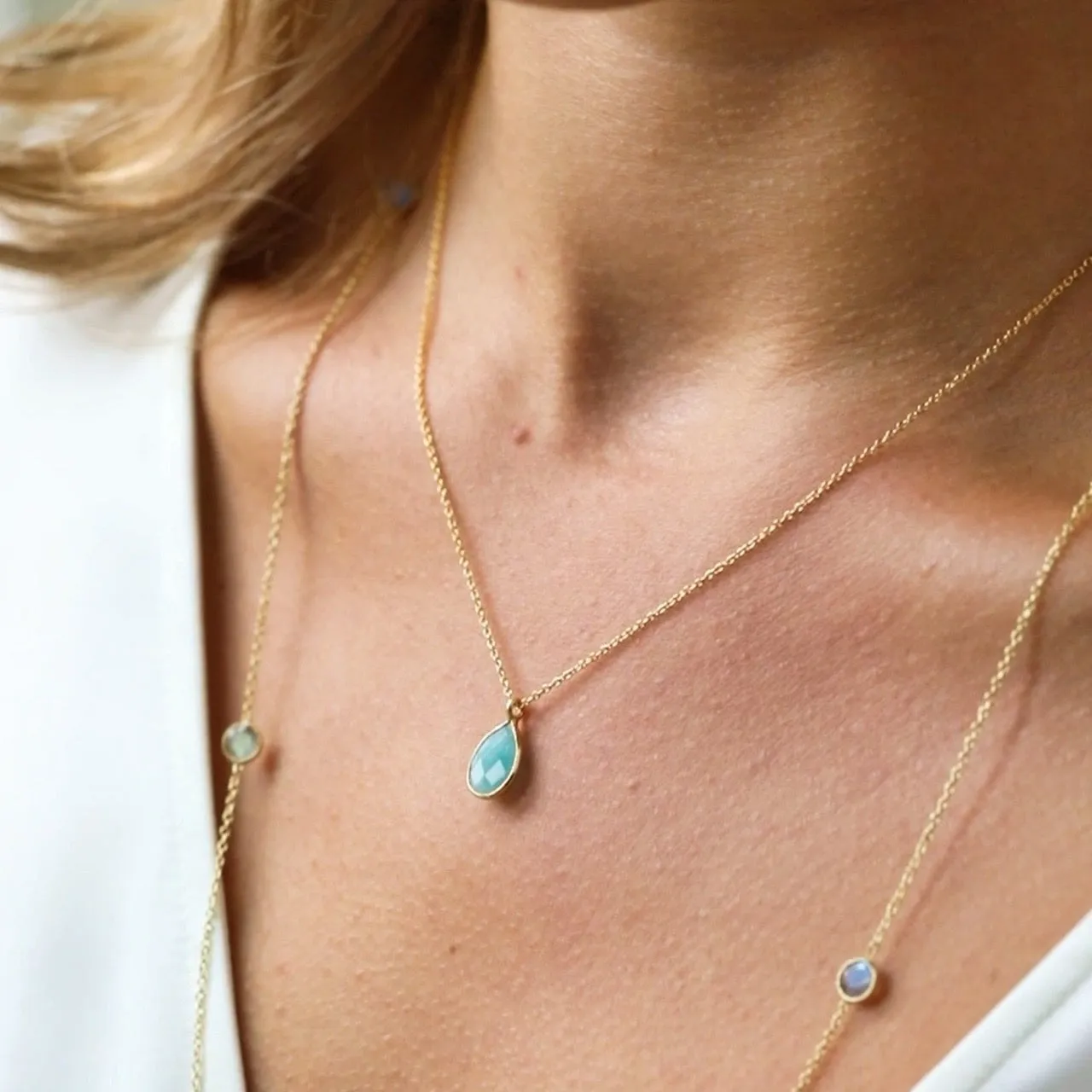 Dew Drops Green Onyx Teardrop Pendant Necklace Gold
