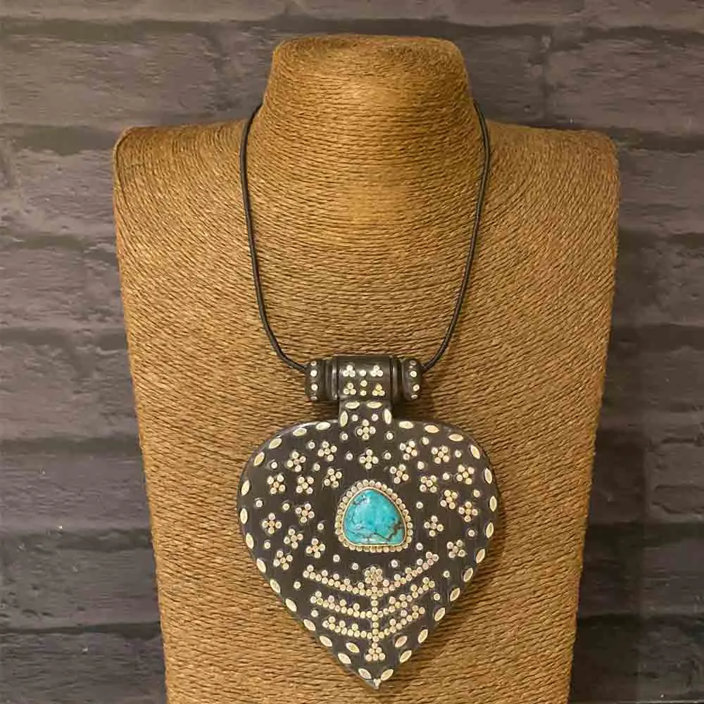 Drop Shaped Wooden Onyx Pendant