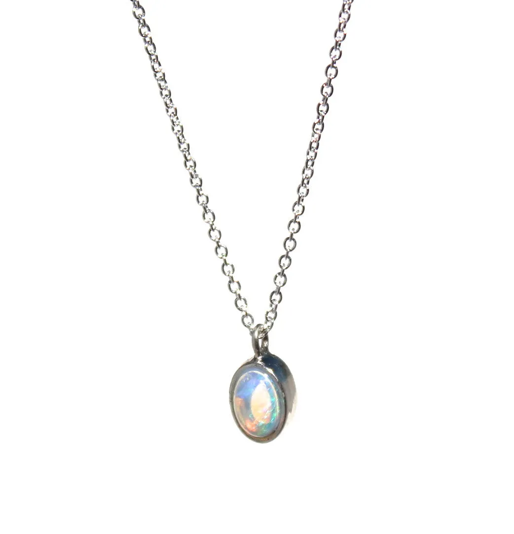 OVAL NECKLACE