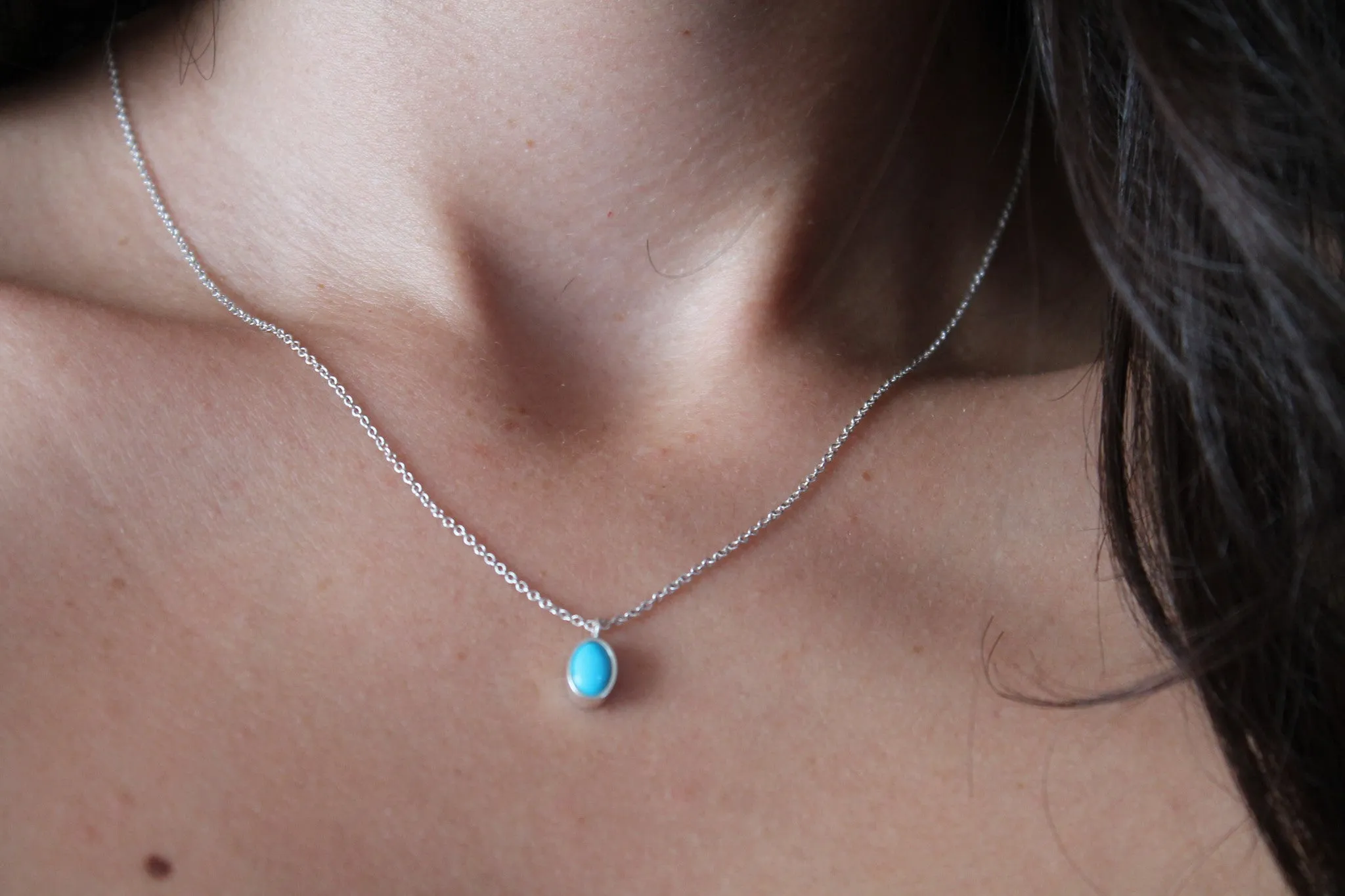 OVAL NECKLACE
