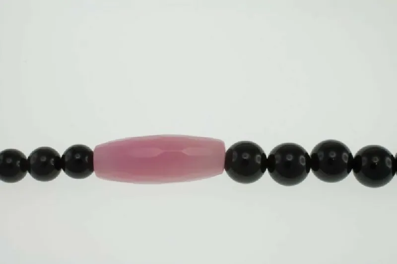 Pearlz Gallery Pink Agate and Black Onyx Necklace | Unisex | 17" | 226 carats.